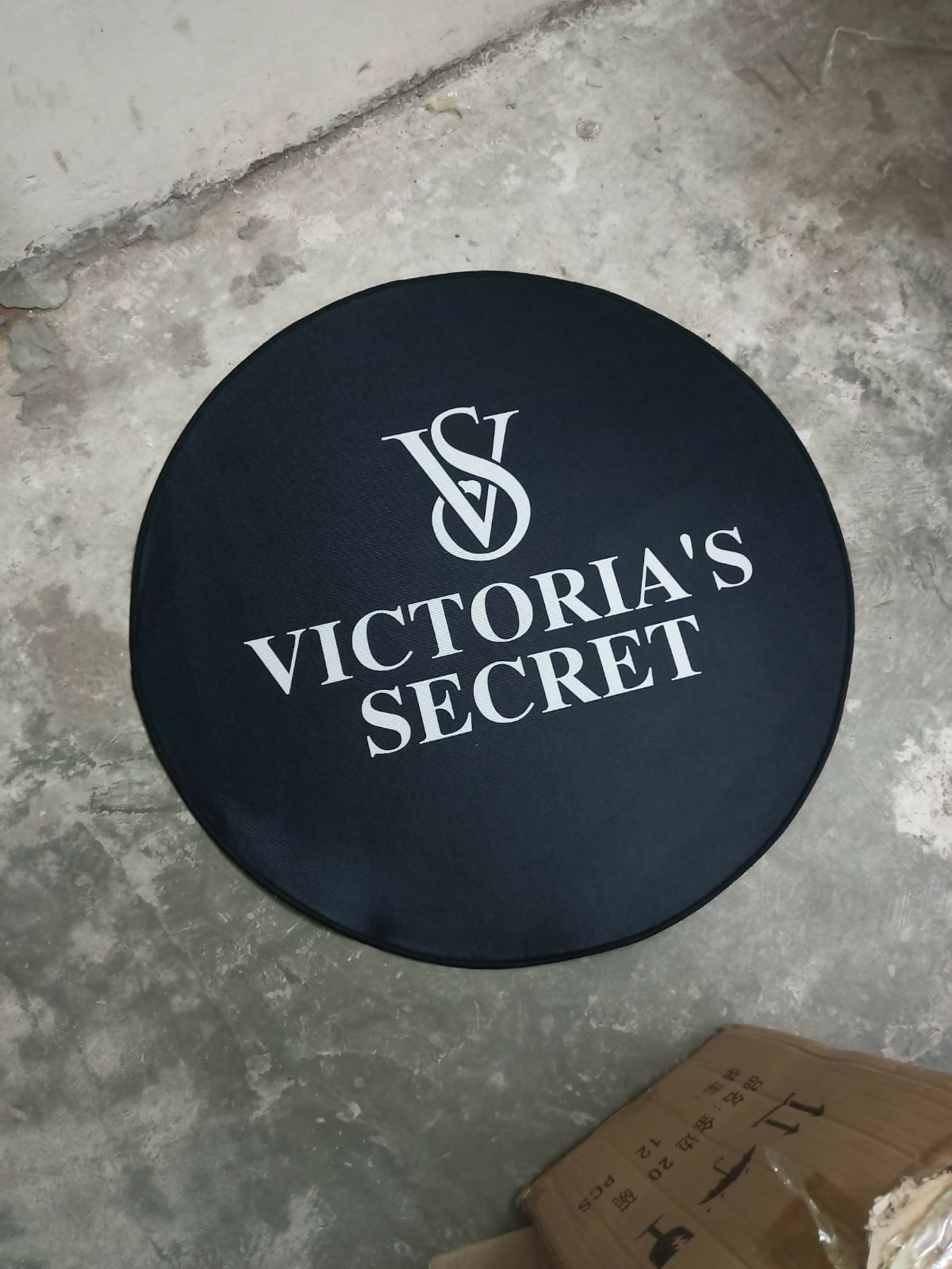 Designer round mats