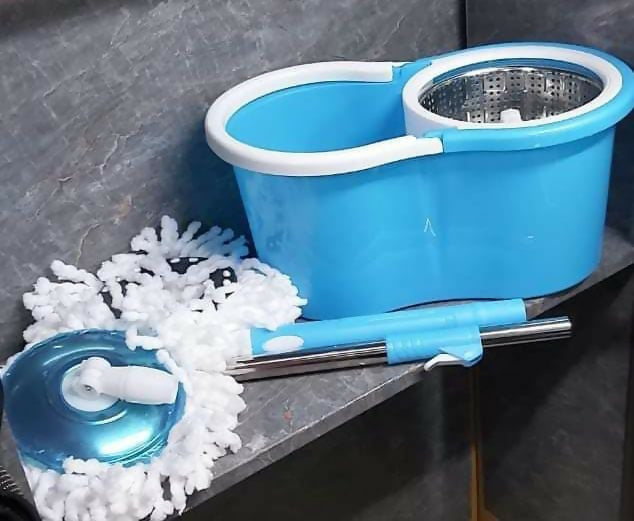 Metallic spin mop with wheels and extra mop cloth